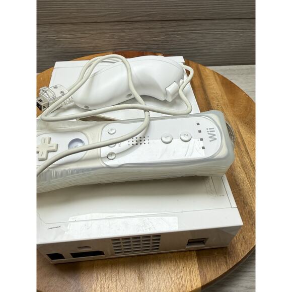 Nintendo Wii Console Wii Bundle (TESTED) Read Description - Picture 3 of 5
